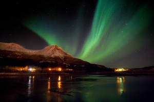 Northern-Lights-Sweden-winter-holiday-Europe